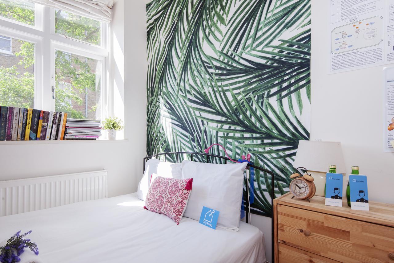 Bright Gratton Road Apartment Лондон Екстериор снимка