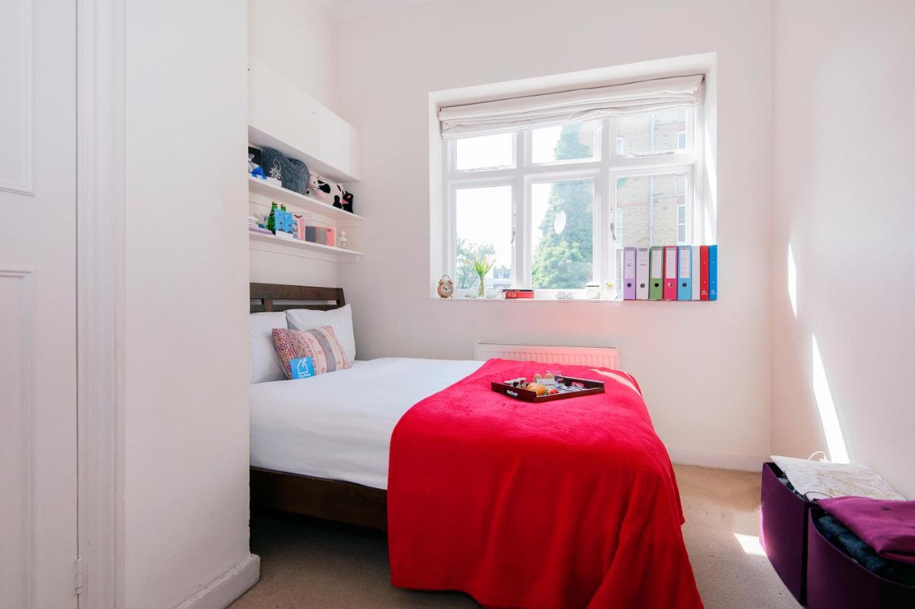 Bright Gratton Road Apartment Лондон Екстериор снимка
