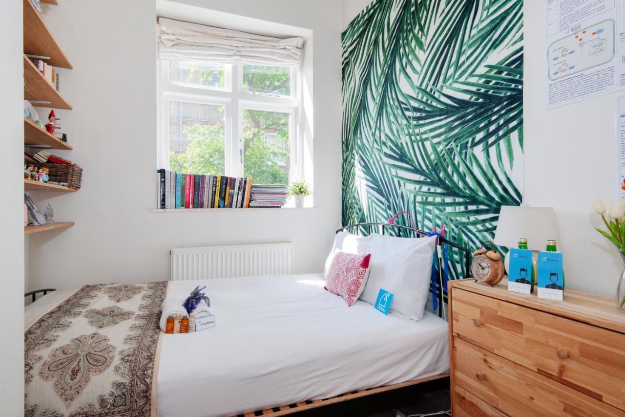 Bright Gratton Road Apartment Лондон Екстериор снимка